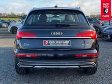 Audi Q5 TDI Sport 2.0 TDI 40 Sport SUV 5dr Diesel S Tronic quattro Euro 6 (s/s) (204 ps) 