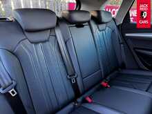 Audi Q5 TDI Sport 2.0 TDI 40 Sport SUV 5dr Diesel S Tronic quattro Euro 6 (s/s) (204 ps) 