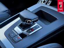 Audi Q5 TDI Sport 2.0 TDI 40 Sport SUV 5dr Diesel S Tronic quattro Euro 6 (s/s) (204 ps) 