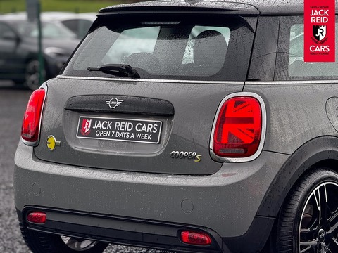 Cooper SE 32.6kWh Level 1 Hatchback 3dr Electric Auto (184 ps)
