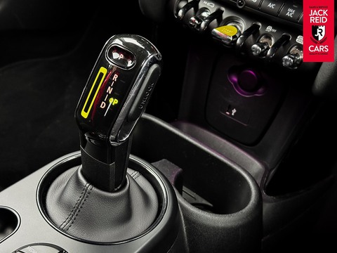 Cooper SE 32.6kWh Level 1 Hatchback 3dr Electric Auto (184 ps)