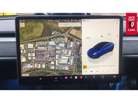 (Dual Motor) Performance Saloon 4dr Electric Auto 4WDE (Performance Upgrade) (449 bhp)