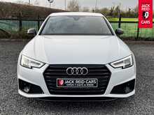 Audi A4 TFSI Black Edition 2.0 TFSI 35 Black Edition Saloon 4dr Petrol S Tronic Euro 6 (s/s) (150 ps) 
