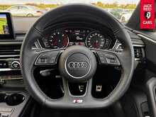 Audi A4 TFSI Black Edition 2.0 TFSI 35 Black Edition Saloon 4dr Petrol S Tronic Euro 6 (s/s) (150 ps) 