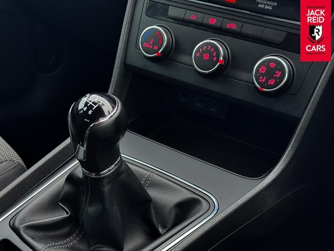 1.0 TSI SE Dynamic Hatchback 5dr Petrol Manual Euro 6 (s/s) (115 ps)