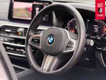 BMW 5 Series 520d MHT M Sport 2.0 520d MHT M Sport Touring 5dr Diesel Hybrid Steptronic Euro 6 (s/s) (190 ps) 