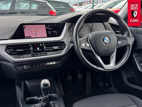 1.5 116d SE Hatchback 5dr Diesel Manual Euro 6 (s/s) (116 ps)