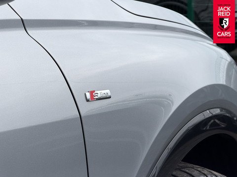 40 S line Sportback 5dr Electric Auto 82kWh (204 ps)