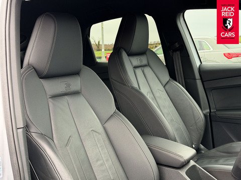 40 S line Sportback 5dr Electric Auto 82kWh (204 ps)