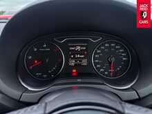 Audi A3 TDI SE Technik 2.0 TDI SE Technik Hatchback 3dr Diesel S Tronic Auto 6Spd Euro 6 (s/s) (150 ps) 