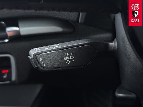 2.0 TDI SE Technik Hatchback 3dr Diesel S Tronic Auto 6Spd Euro 6 (s/s) (150 ps)