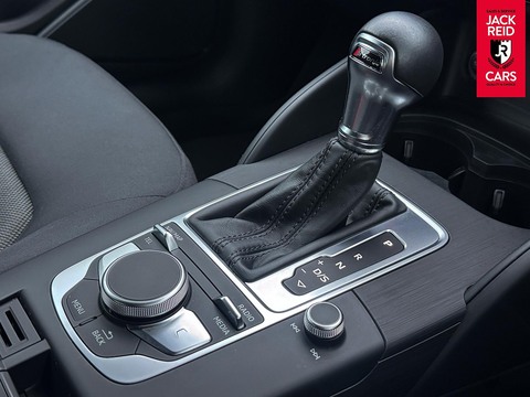 2.0 TDI SE Technik Hatchback 3dr Diesel S Tronic Auto 6Spd Euro 6 (s/s) (150 ps)