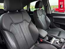 Audi Q5 TDI Sport 2.0 TDI 40 Sport Sportback 5dr Diesel S Tronic quattro Euro 6 (s/s) (204 ps) 