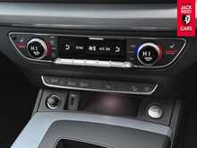Audi Q5 TDI Sport 2.0 TDI 40 Sport Sportback 5dr Diesel S Tronic quattro Euro 6 (s/s) (204 ps) 