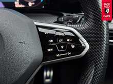 Volkswagen Golf TDI R-Line 2.0 TDI R-Line Hatchback 5dr Diesel DSG Euro 6 (s/s) (150 ps) 