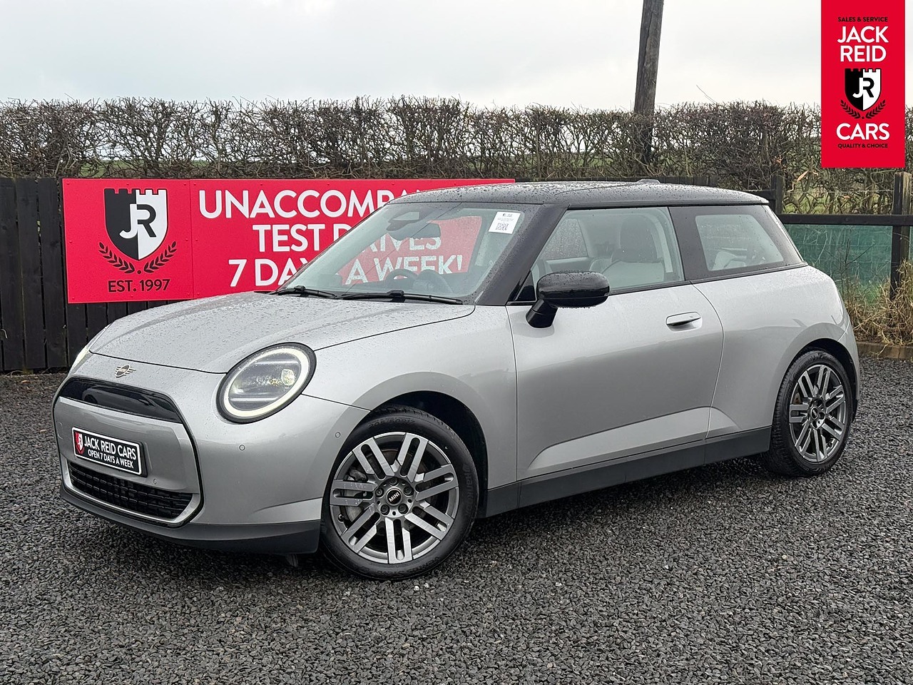 MINI E 40.7kWh Classic Hatchback 3dr Electric Auto (184 ps)