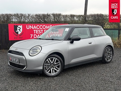 E 40.7kWh Classic Hatchback 3dr Electric Auto (184 ps)