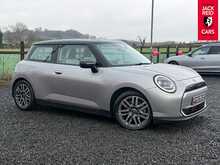 MINI Electric Cooper E Classic E 40.7kWh Classic Hatchback 3dr Electric Auto (184 ps) 