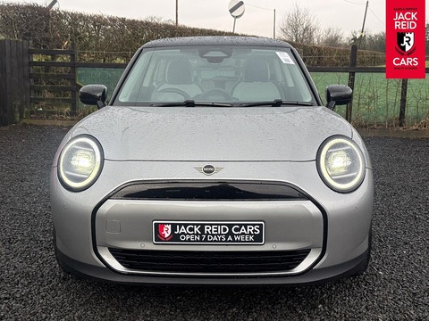 E 40.7kWh Classic Hatchback 3dr Electric Auto (184 ps)