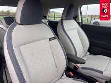 MINI Electric Cooper E Classic E 40.7kWh Classic Hatchback 3dr Electric Auto (184 ps) 