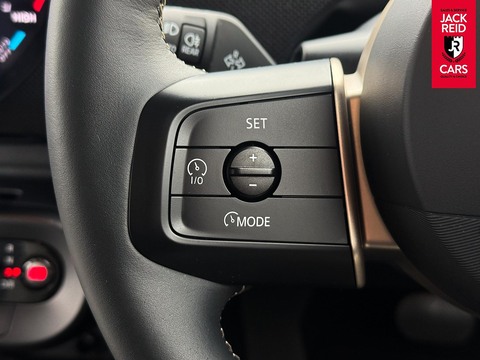 E 40.7kWh Classic Hatchback 3dr Electric Auto (184 ps)