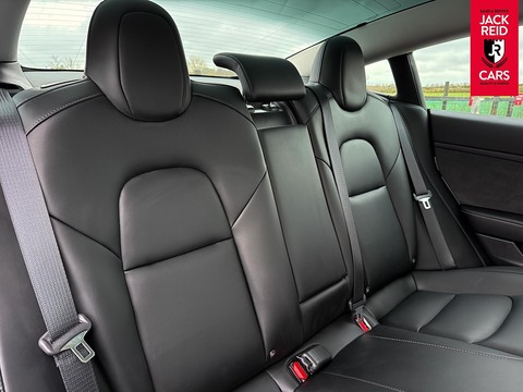 Saloon 4dr Electric Auto RWD (241 bhp)