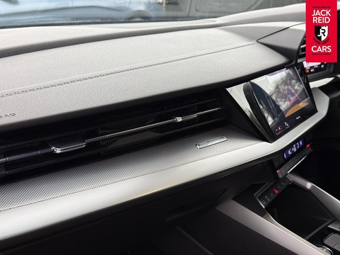 1.4 TFSIe 40 S line Sportback 5dr Petrol Plug-in Hybrid S Tronic Euro 6 (s/s) 13kWh (204 ps)