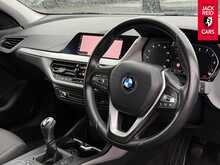 BMW 1 Series 118i SE 1.5 118i SE Hatchback 5dr Petrol Manual Euro 6 (s/s) (140 ps) 