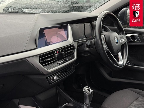 1.5 118i SE Hatchback 5dr Petrol Manual Euro 6 (s/s) (140 ps)