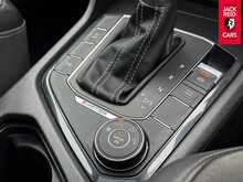 Volkswagen Tiguan TDI R-Line 2.0 TDI R-Line SUV 5dr Diesel DSG 4Motion Euro 6 (s/s) (150 ps) 