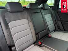 Volkswagen Tiguan TDI BlueMotion Tech R-Line 2.0 TDI BlueMotion Tech R-Line SUV 5dr Diesel DSG 4Motion Euro 6 (s/s) (150 ps) 