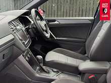Volkswagen Tiguan TDI BlueMotion Tech R-Line 2.0 TDI BlueMotion Tech R-Line SUV 5dr Diesel DSG 4Motion Euro 6 (s/s) (150 ps) 