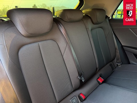 2.0 TDI 30 Technik SUV 5dr Diesel S Tronic Euro 6 (s/s) (116 ps)