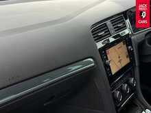 Volkswagen Golf TSI EVO R-Line 1.5 TSI EVO R-Line Hatchback 5dr Petrol Manual Euro 6 (s/s) (150 ps) 