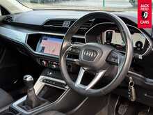 Audi Q3 TFSI CoD Technik 1.5 TFSI CoD 35 Technik SUV 5dr Petrol Manual Euro 6 (s/s) (150 ps) 