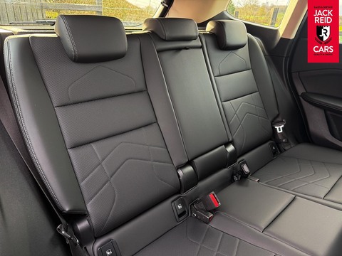 30 66.5kWh xLine SUV 5dr Electric Auto xDrive (11kW Charger) (313 ps)