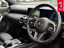 Mercedes-Benz A Class A180d Sport 1.5 A180d Sport Hatchback 5dr Diesel 7G-DCT Euro 6 (s/s) (116 ps) 