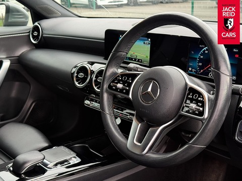 1.5 A180d Sport Hatchback 5dr Diesel 7G-DCT Euro 6 (s/s) (116 ps)