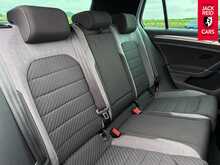 Volkswagen Golf TDI BlueMotion Tech R-Line 2.0 TDI BlueMotion Tech R-Line Hatchback 5dr Diesel Manual Euro 6 (s/s) (150 ps) 
