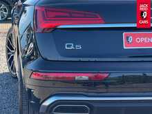 Audi Q5 TDI S line 2.0 TDI 40 S line SUV 5dr Diesel S Tronic quattro Euro 6 (s/s) (204 ps) 