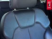 Audi Q5 TDI S line 2.0 TDI 40 S line SUV 5dr Diesel S Tronic quattro Euro 6 (s/s) (204 ps) 