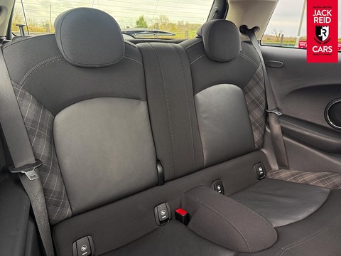 2.0 Cooper SD Hatchback 3dr Diesel Manual Euro 6 (s/s) (170 ps)