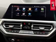 BMW 3 Series 330e M Sport Pro Edition 2.0 330e 12kWh M Sport Pro Edition Saloon 4dr Petrol Plug-in Hybrid Auto Euro 6 (s/s) (292 ps) 