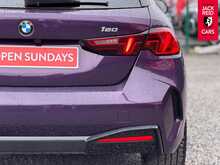 BMW 1 Series 120i MHT Sport 1.5 120i MHT Sport Hatchback 5dr Petrol Hybrid DCT Euro 6 (s/s) (170 ps) 