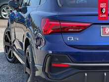 Audi Q3 TDI Edition 1 2.0 TDI 40 Edition 1 Sportback 5dr Diesel S Tronic quattro Euro 6 (s/s) (200 ps) 