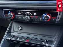 Audi Q3 TDI Edition 1 2.0 TDI 40 Edition 1 Sportback 5dr Diesel S Tronic quattro Euro 6 (s/s) (200 ps) 