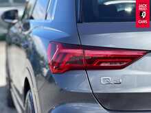 Audi Q3 TDI S line 2.0 TDI 35 S line SUV 5dr Diesel S Tronic Euro 6 (s/s) (150 ps) 