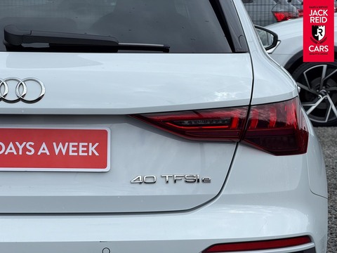 1.4 TFSIe 40 S line Sportback 5dr Petrol Plug-in Hybrid S Tronic Euro 6 (s/s) 13kWh (204 ps)