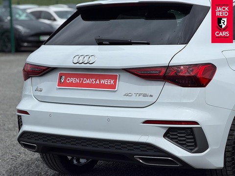 1.4 TFSIe 40 S line Sportback 5dr Petrol Plug-in Hybrid S Tronic Euro 6 (s/s) 13kWh (204 ps)