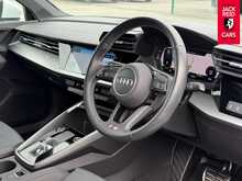 Audi A3 TFSIe S line 1.4 TFSIe 40 S line Sportback 5dr Petrol Plug-in Hybrid S Tronic Euro 6 (s/s) 13kWh (204 ps) 